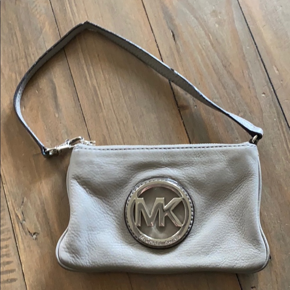 Micheal kors wristlet
